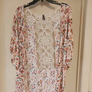 BEAUTIFUL MULTICOLOR FLORAL KIMONO